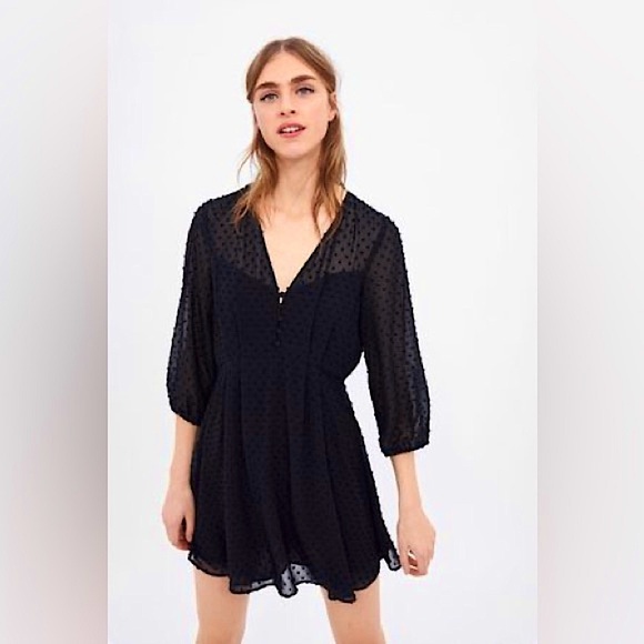 ✨SOLD OUT✨ Zara Mesh Mini Romper Wrap - Picture 2 of 7